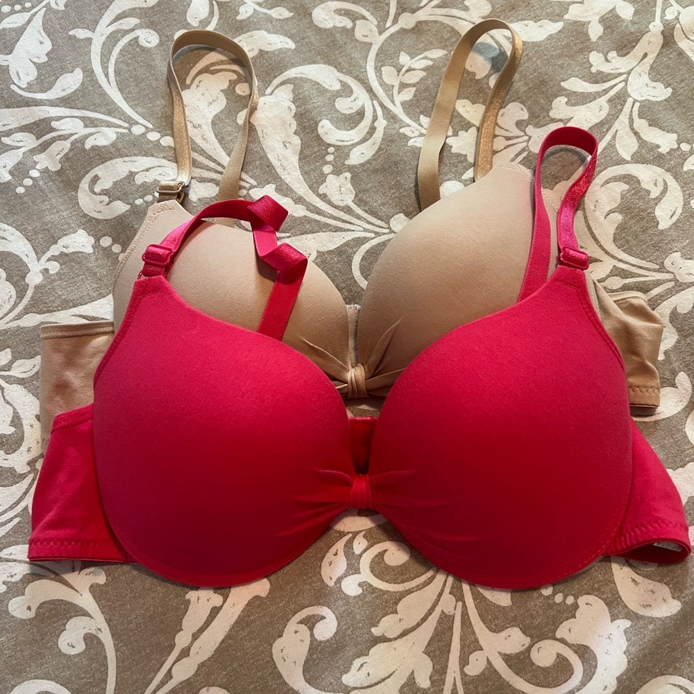 Red and Tan Women's Bra Set